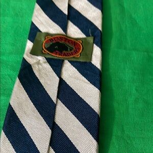 Bostonian Navy and Silver Diagonal Striped Tie